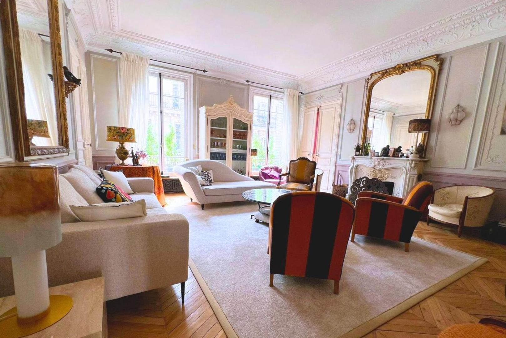 Appartement Le Dahlia - Charme Parisien - Champs-elysees *